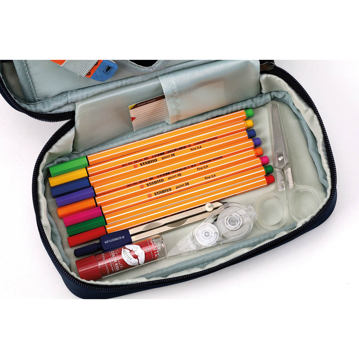 21820427_01HVTJ1AXETD0Y2X121VD733KJ3Opc85D57iGyD